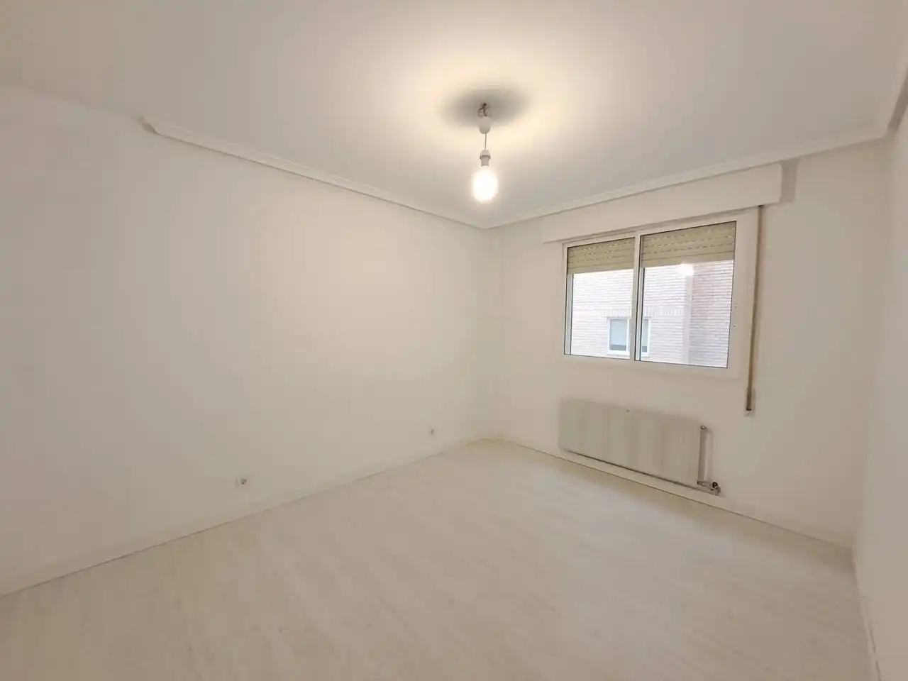 Bedroom of Flat for sale in Burgos  with Heating, Parquet flooring and Storage room