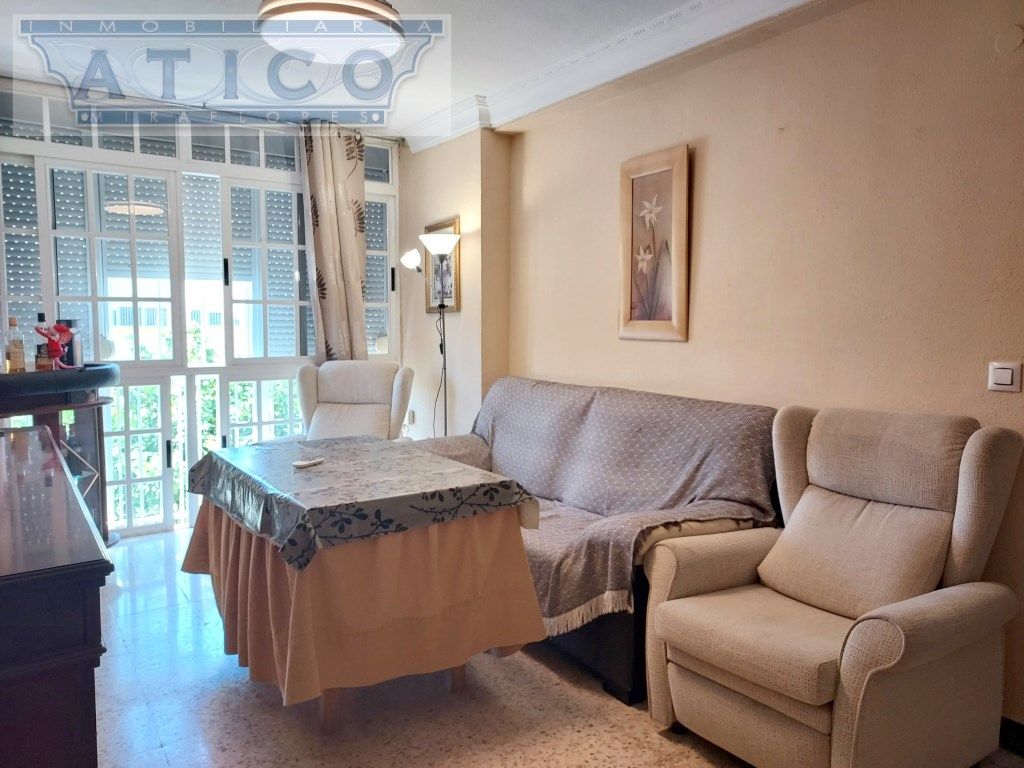 Sala d'estar de Pis en venda en  Sevilla Capital amb Aire condicionat i Terrassa