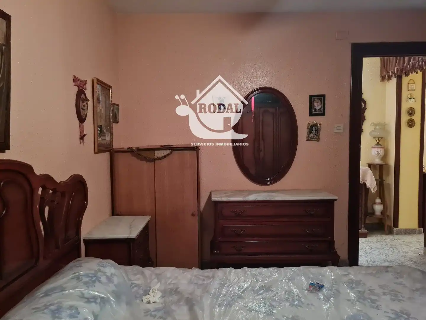 Habitación de Piso en venta en Almería con Calefacción, Amueblado y Horno