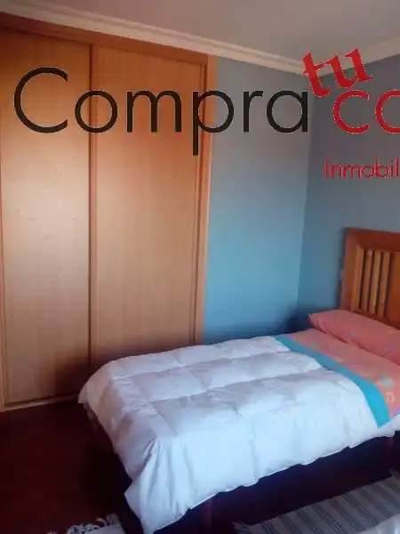 Dormitori de Casa o xalet en venda en Palazuelos de Eresma amb Calefacció, Jardí privat i Parquet
