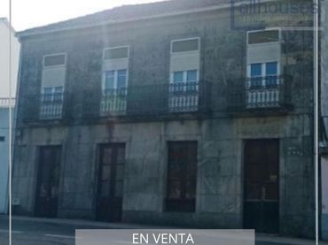 Casa amb balcó en venda a O Rosal