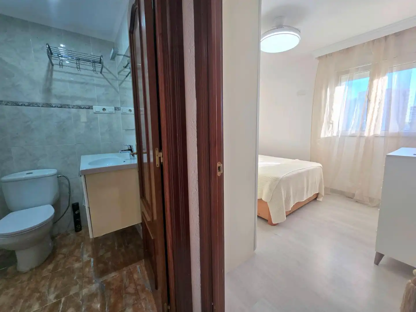 Schlafzimmer von Wohnung zum Verkauf in Torremolinos mit Klimaanlage, Privatgarten und Terrasse