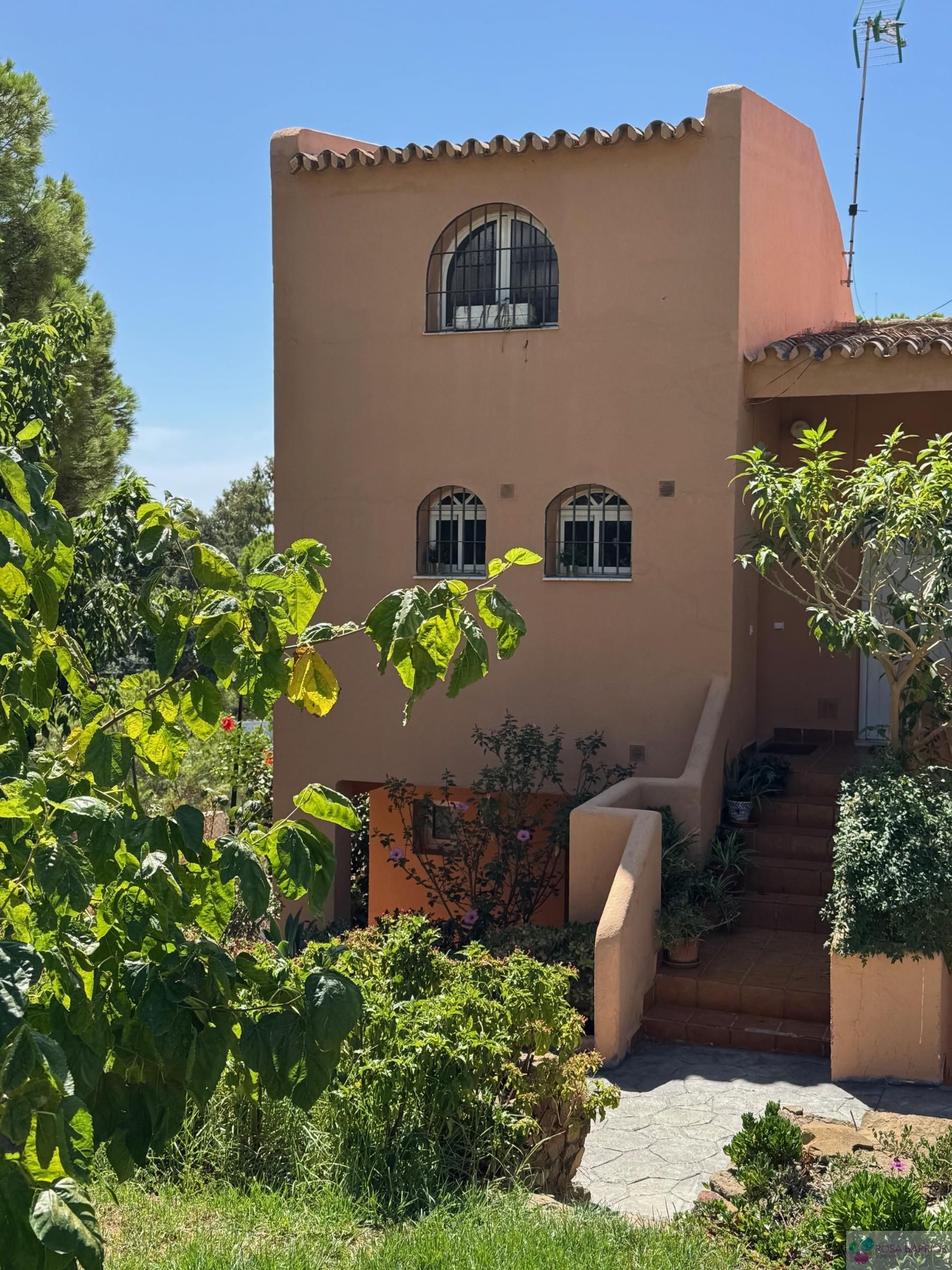 Vista exterior de Piso en venta en Estepona con Aire acondicionado, Terraza y Amueblado