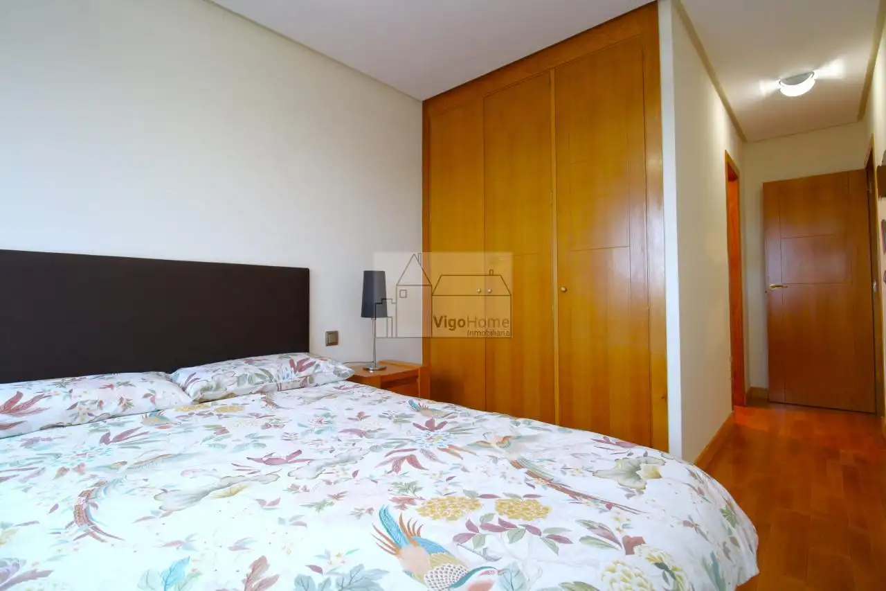 Bedroom of Flat for rent in Vigo   with Heating, Swimming Pool and Furnished
