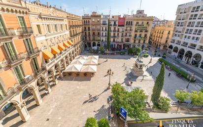 Vista exterior de Pis en venda en Reus