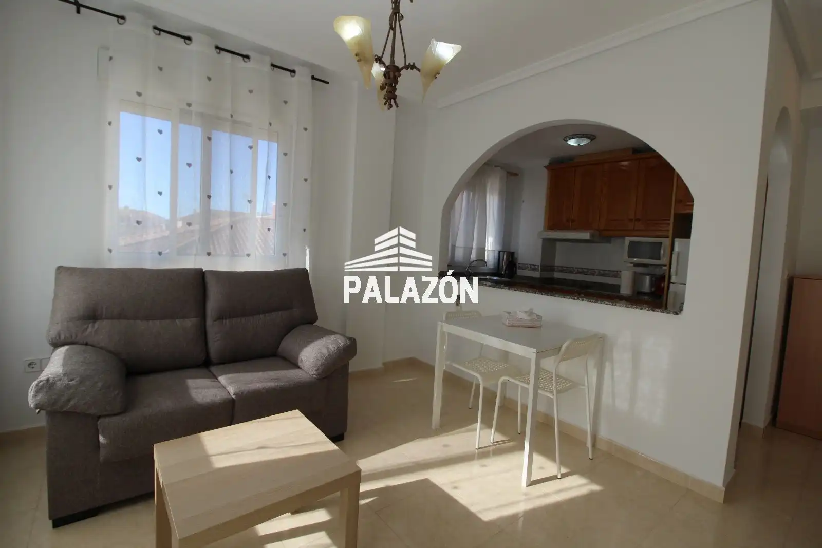 Sala d'estar de Apartament de lloguer en Catral amb Aire condicionat, Terrassa i Piscina