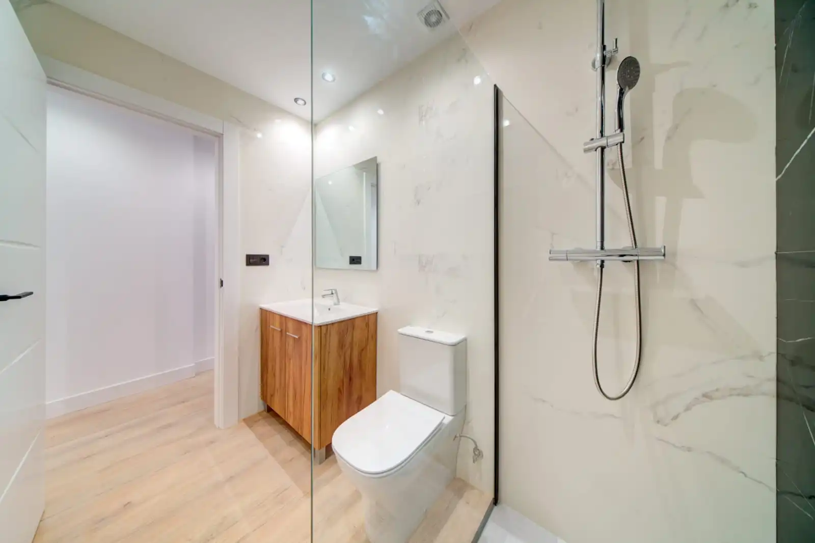 Flat with terrace for sale in Calle de las Delicias 15, imagen 15