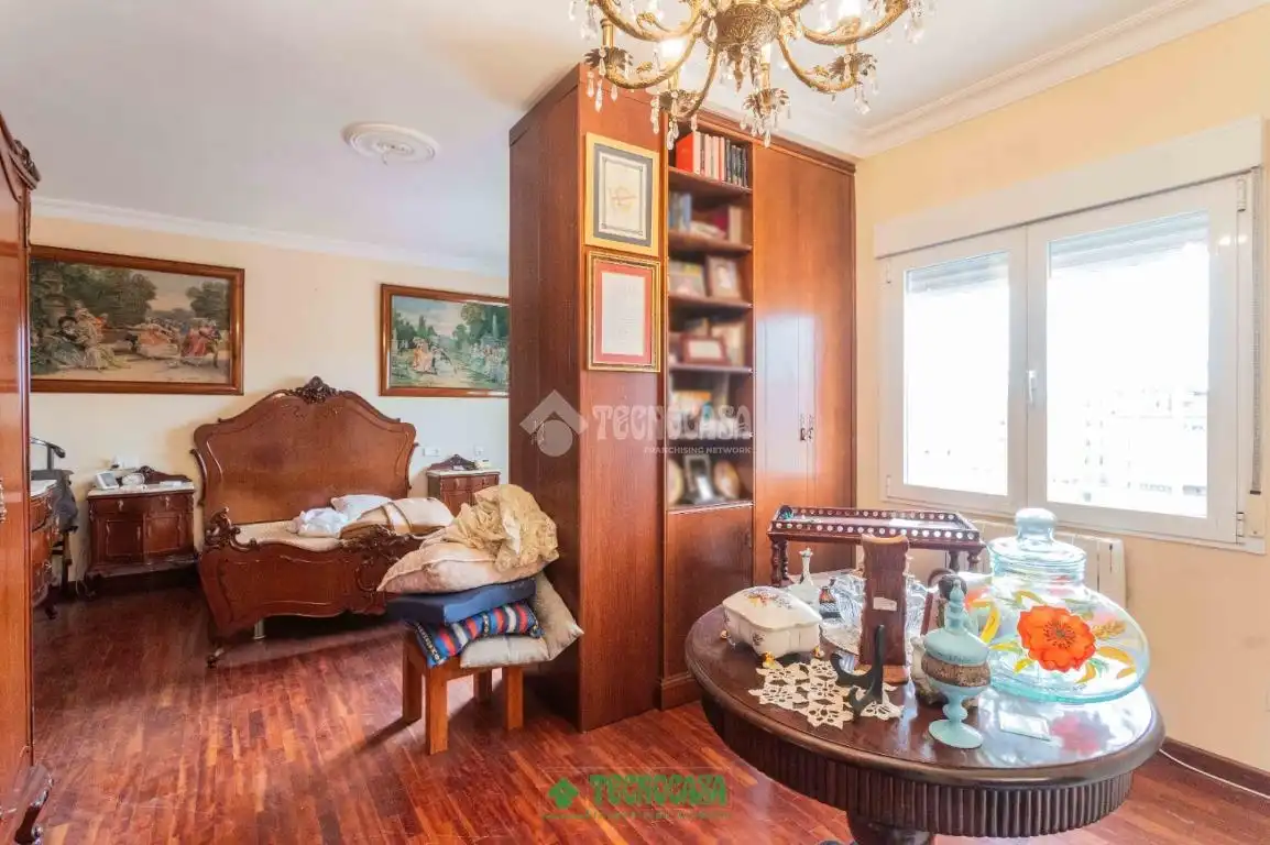 Piso con ascensor en venta en C. San Leonardo, imagen 7