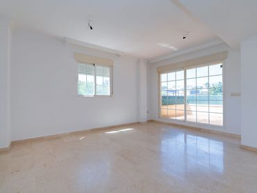 Maisonette mit Pool zum Verkauf in C/ Carril del Relojero