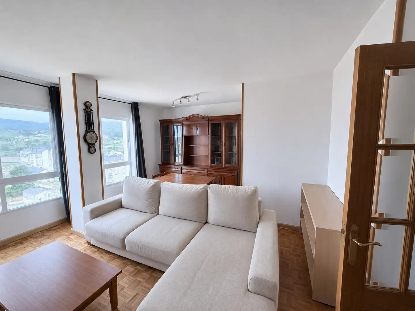Sala de estar de Ático en venta en Viveiro con Calefacción, Terraza y Trastero