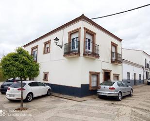 Vista exterior de Pis en venda en Fuente de Cantos