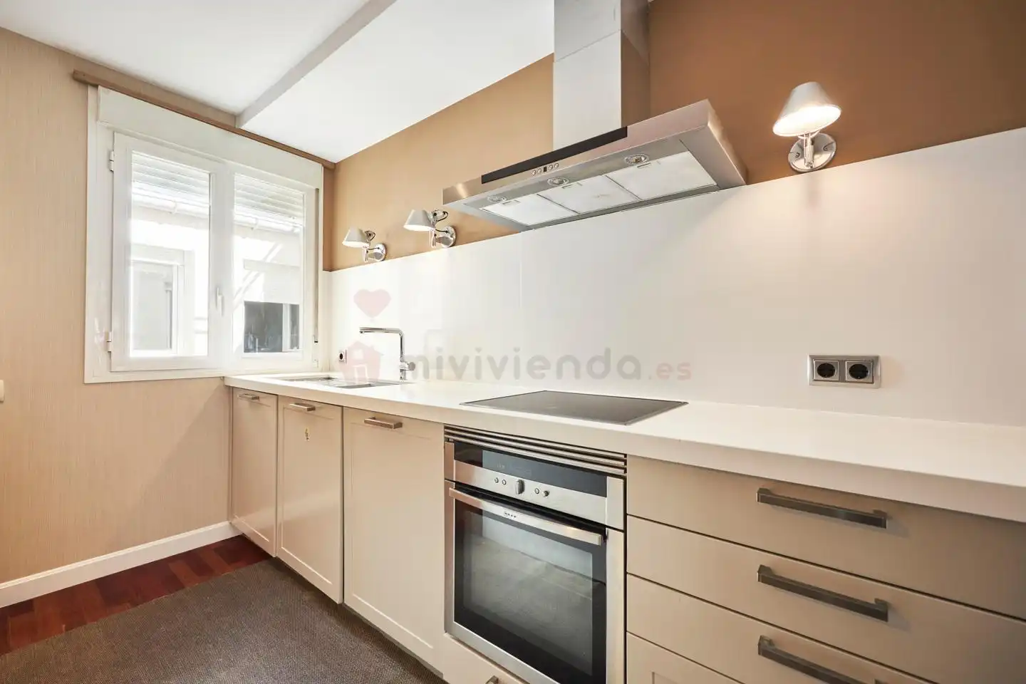 Kitchen of Duplexes for rent in Madrid  with Air Conditioner, Heating and Terrace