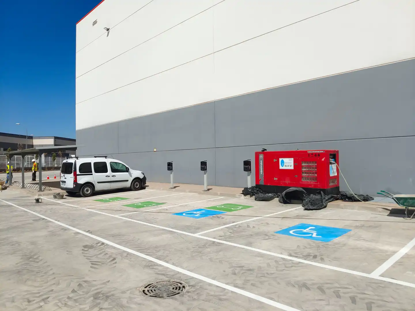 Parking of Industrial buildings for rent in Bustares