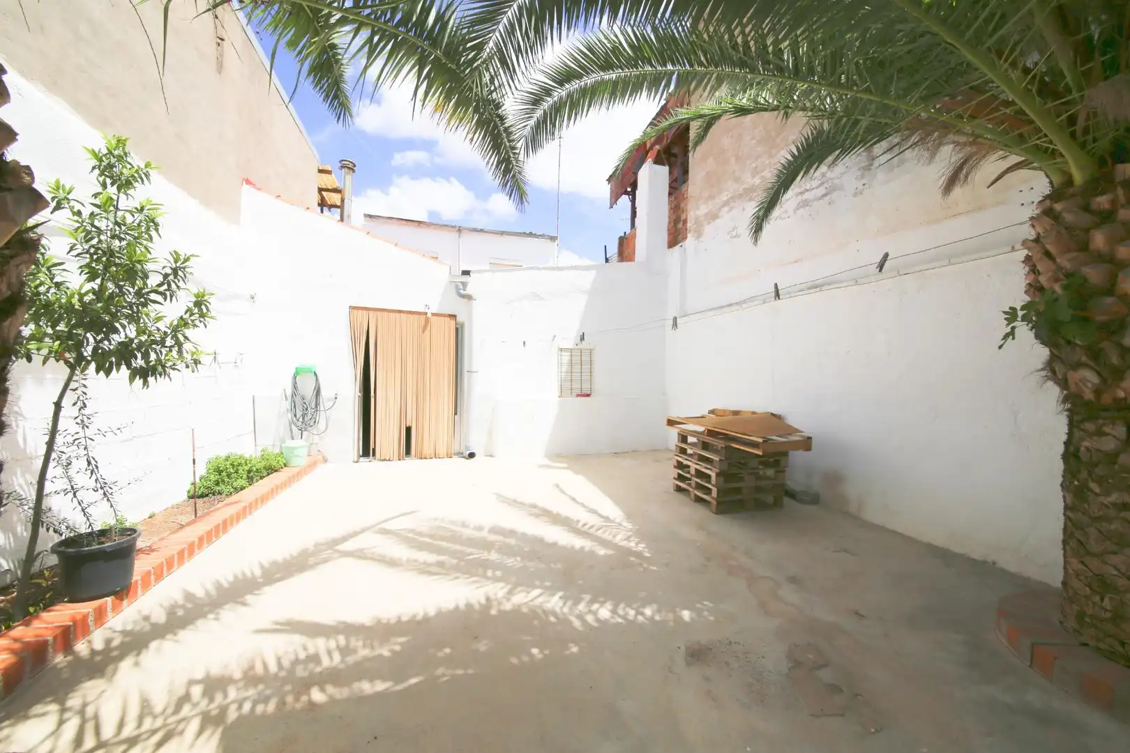Vista exterior de Casa o chalet en venta en Tomelloso con Aire acondicionado, Jardín privado y Trastero