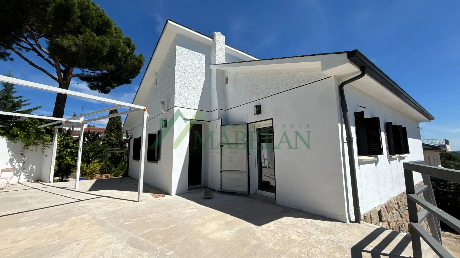 Exterior view of Houses for sale in Las Rozas de Madrid  with Air Conditioner, Heating and Terrace