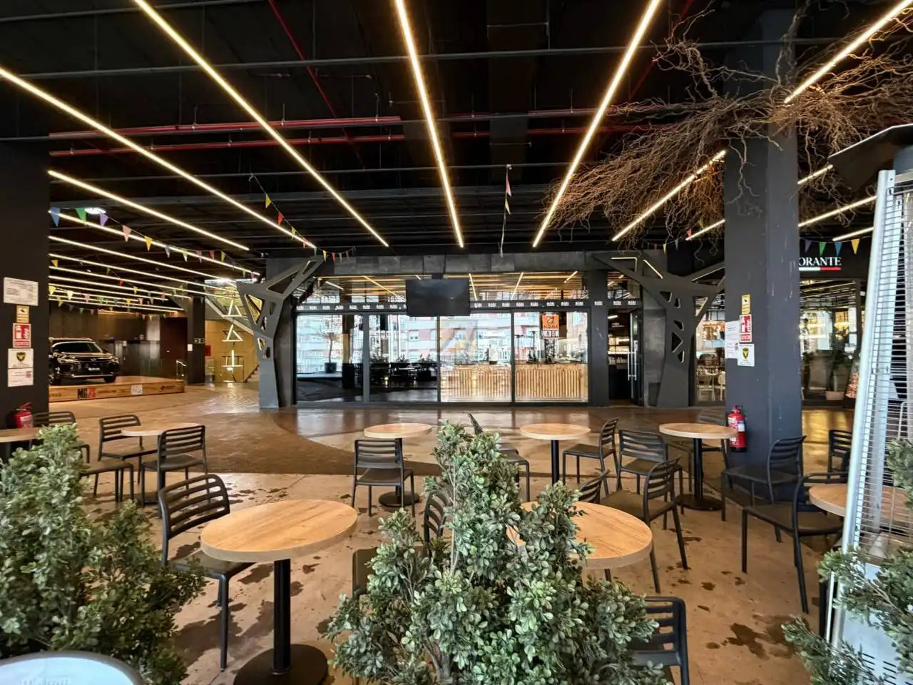 Terrasse von Geschaftsraum zur Miete in Oviedo  mit Klimaanlage und Alarm