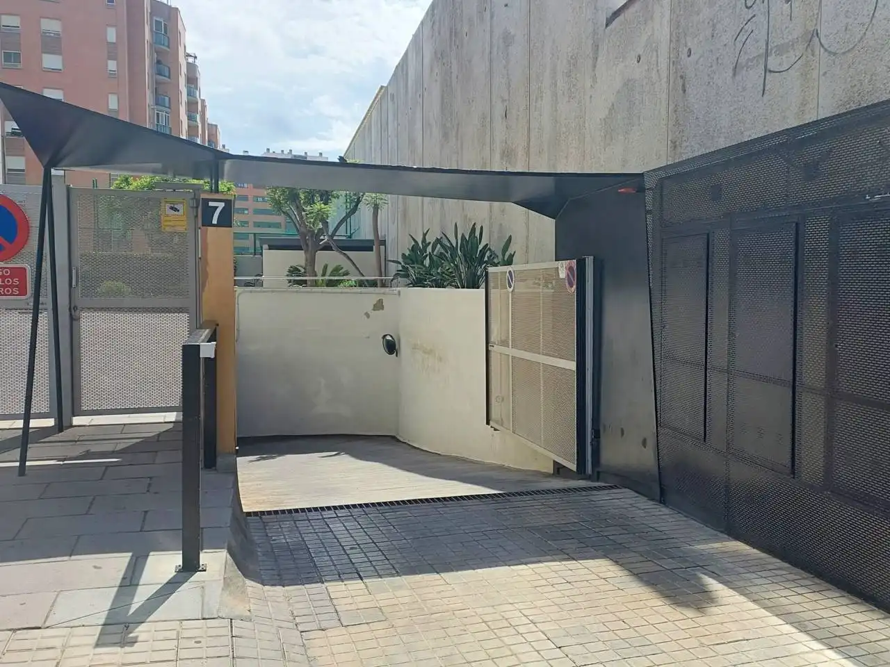 Garaje de alquiler en Avenida Alfahuir, 53, Sant Llorenç - Zona Alfahuir