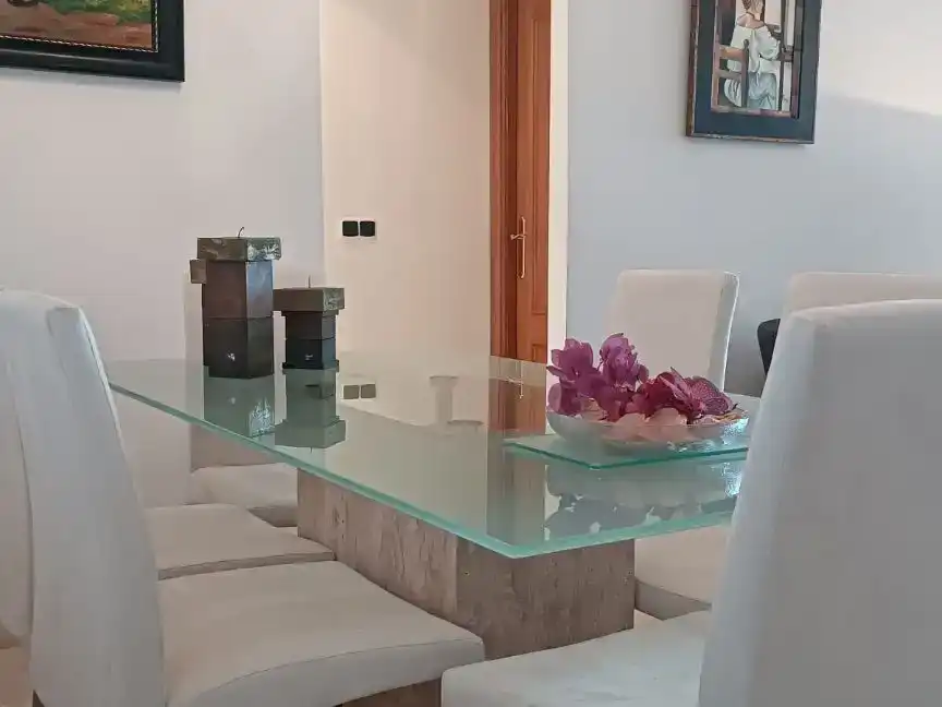 Menjador de Apartament en venda en Marbella amb Aire condicionat, Piscina i Balcó