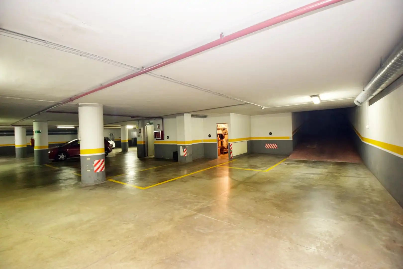 Parkplatz von Wohnung zum Verkauf in El Ejido mit Klimaanlage, Heizung und Parkett
