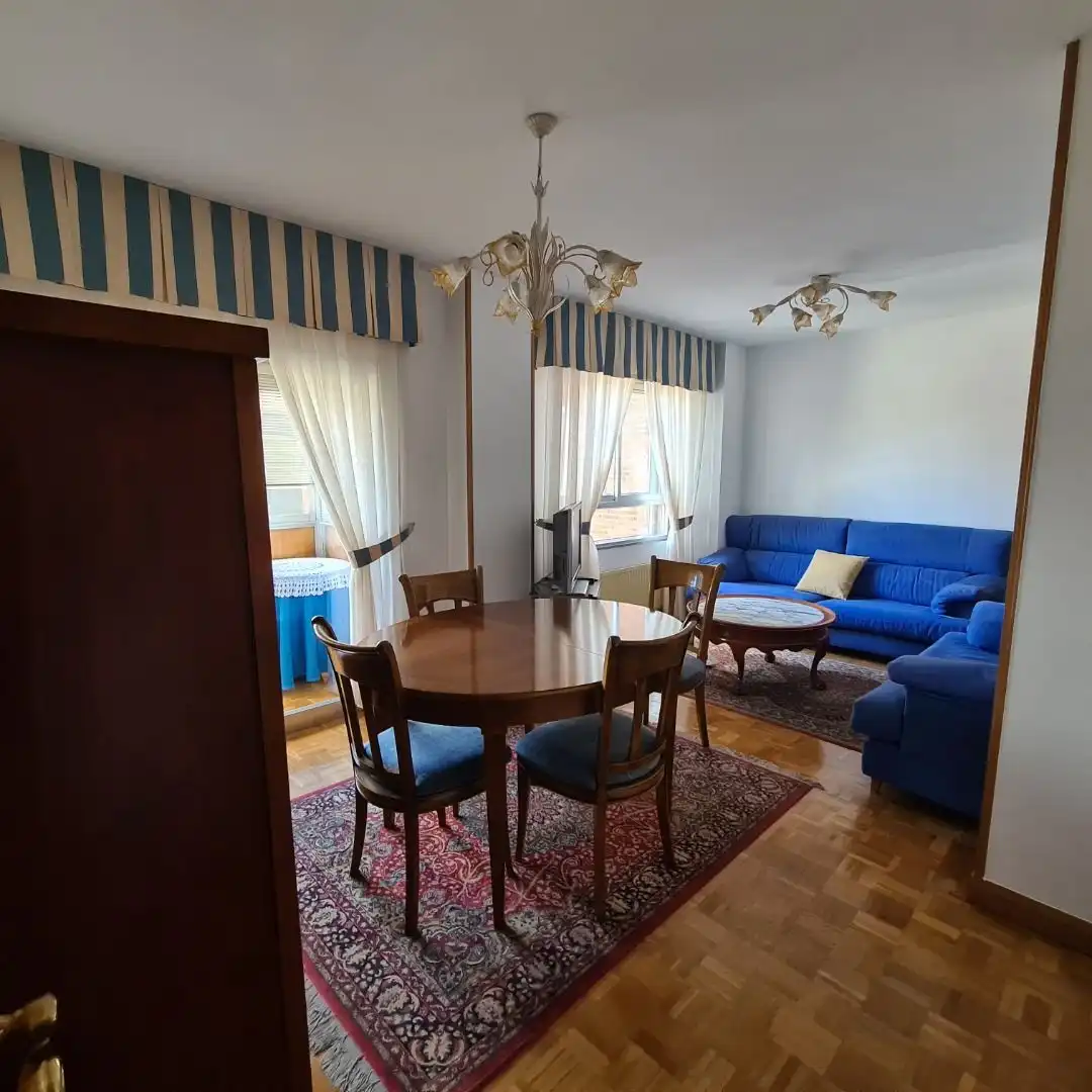 Piso de alquiler en Avenida Cantabria, Reyes Católicos