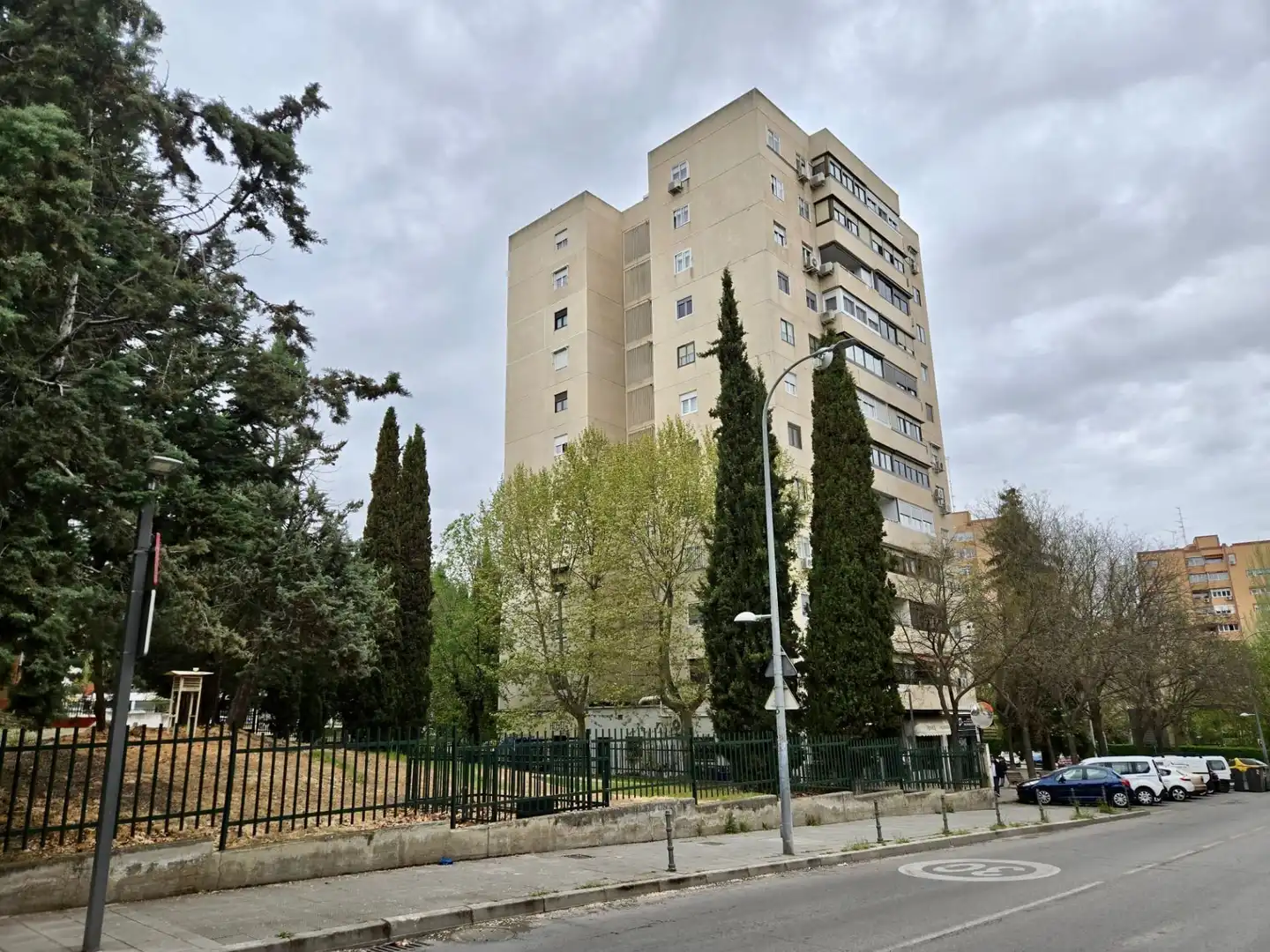 Vista exterior de Pis en venda en Coslada amb Aire condicionat i Calefacció