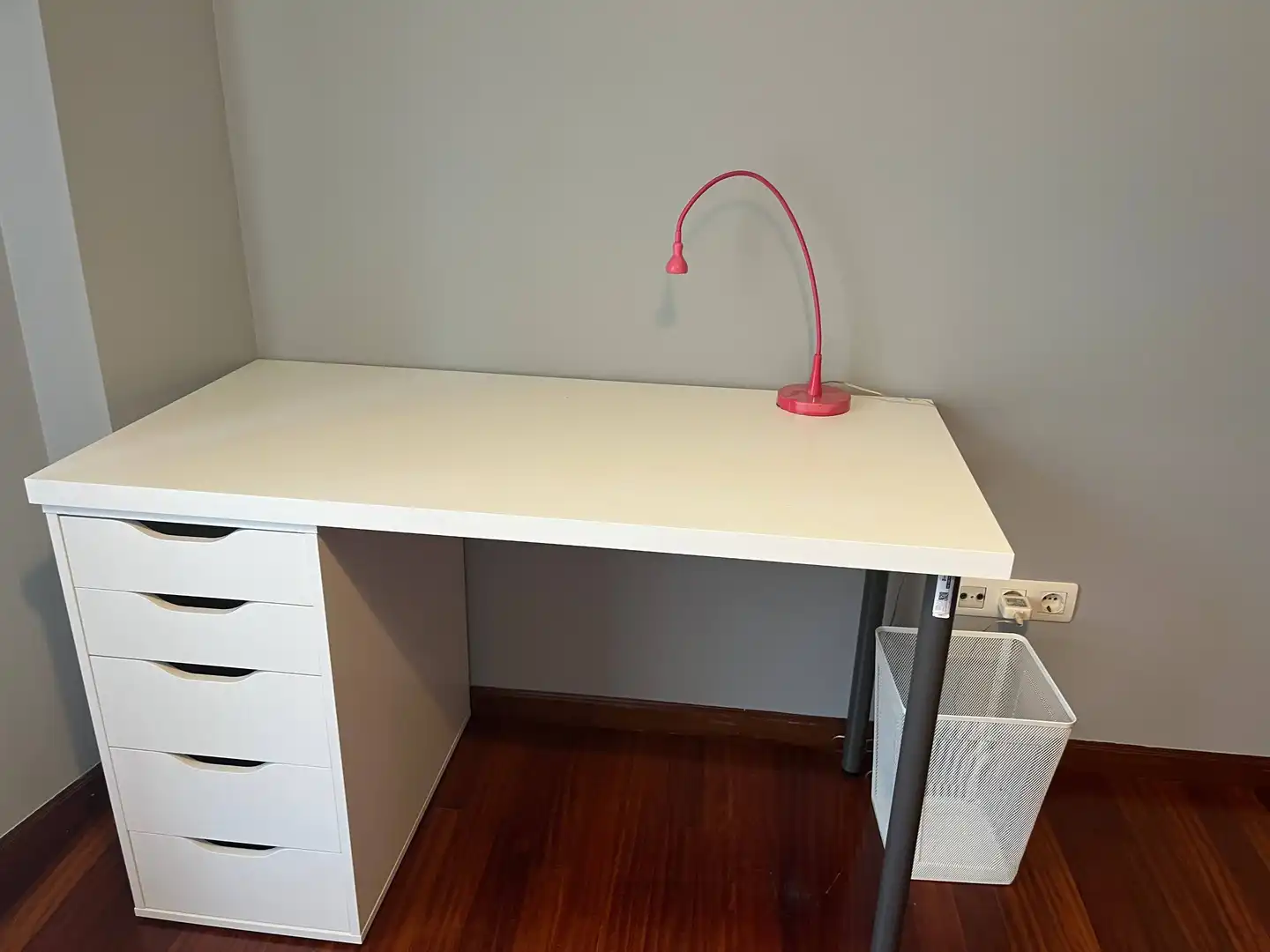 Außenansicht von Wohnung zur Miete in Santiago de Compostela  mit Heizung und Möbliert