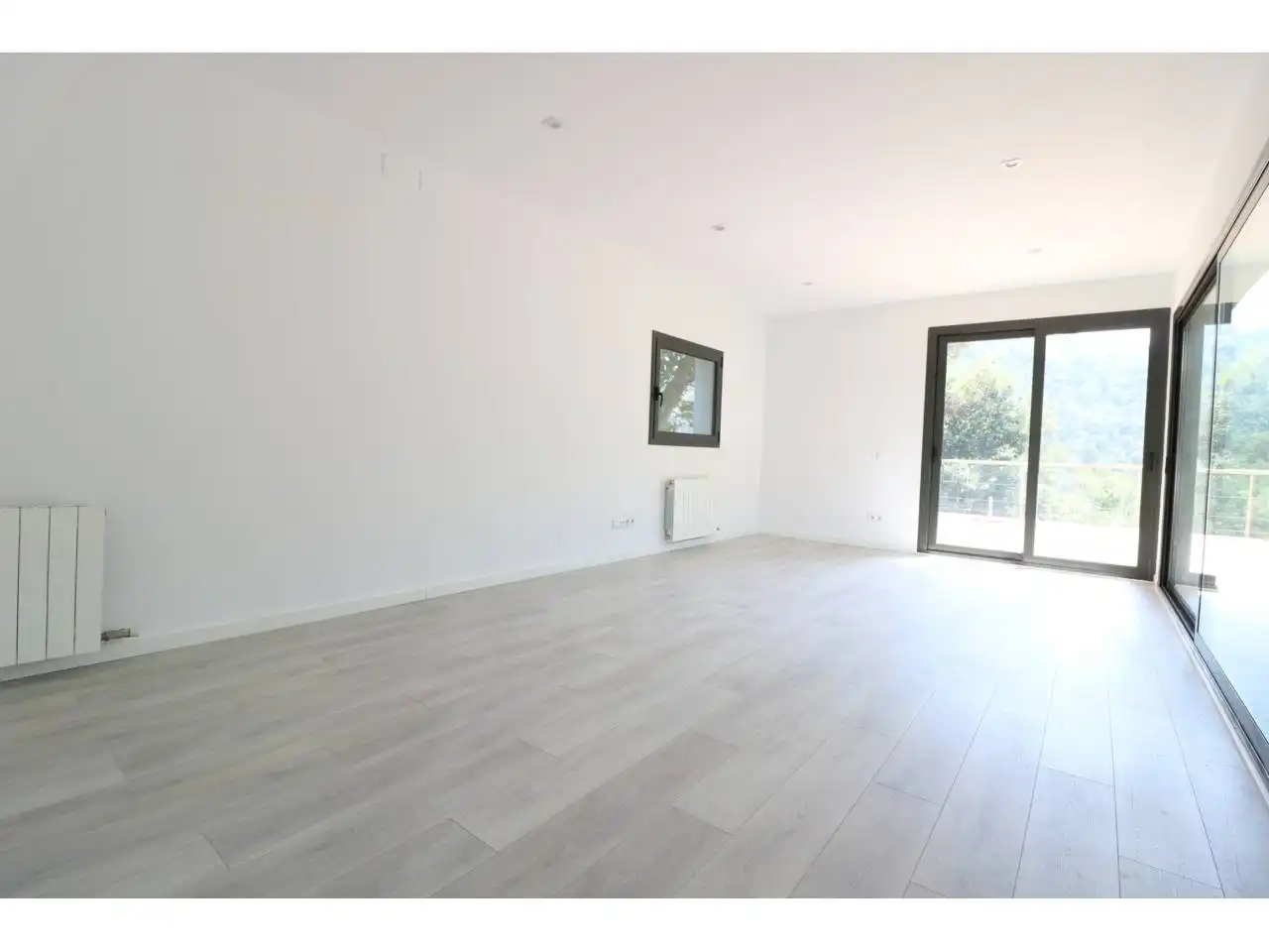 Living room of Houses for sale in Sant Cugat del Vallès  with Private garden, Terrace and Swimming Pool