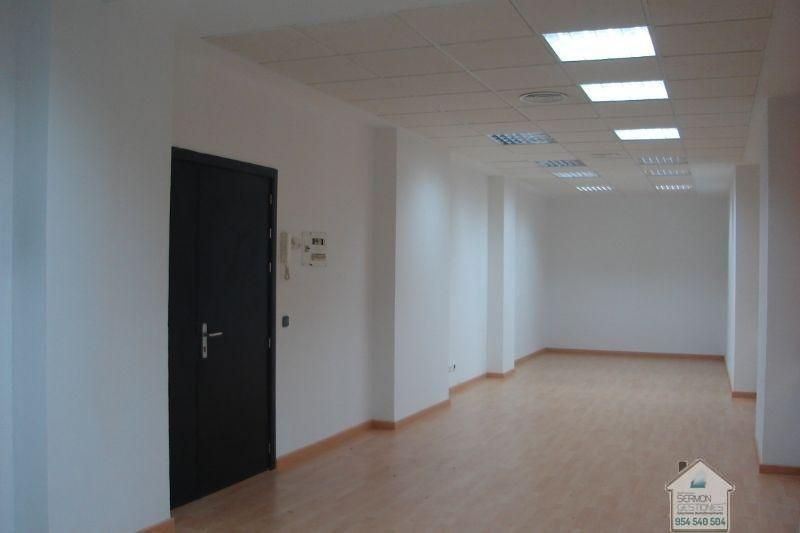 Office for sale in  Sevilla Capital