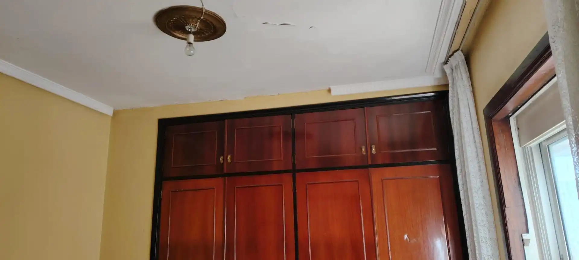 Schlafzimmer von Wohnung zum Verkauf in Vigo  mit Möbliert