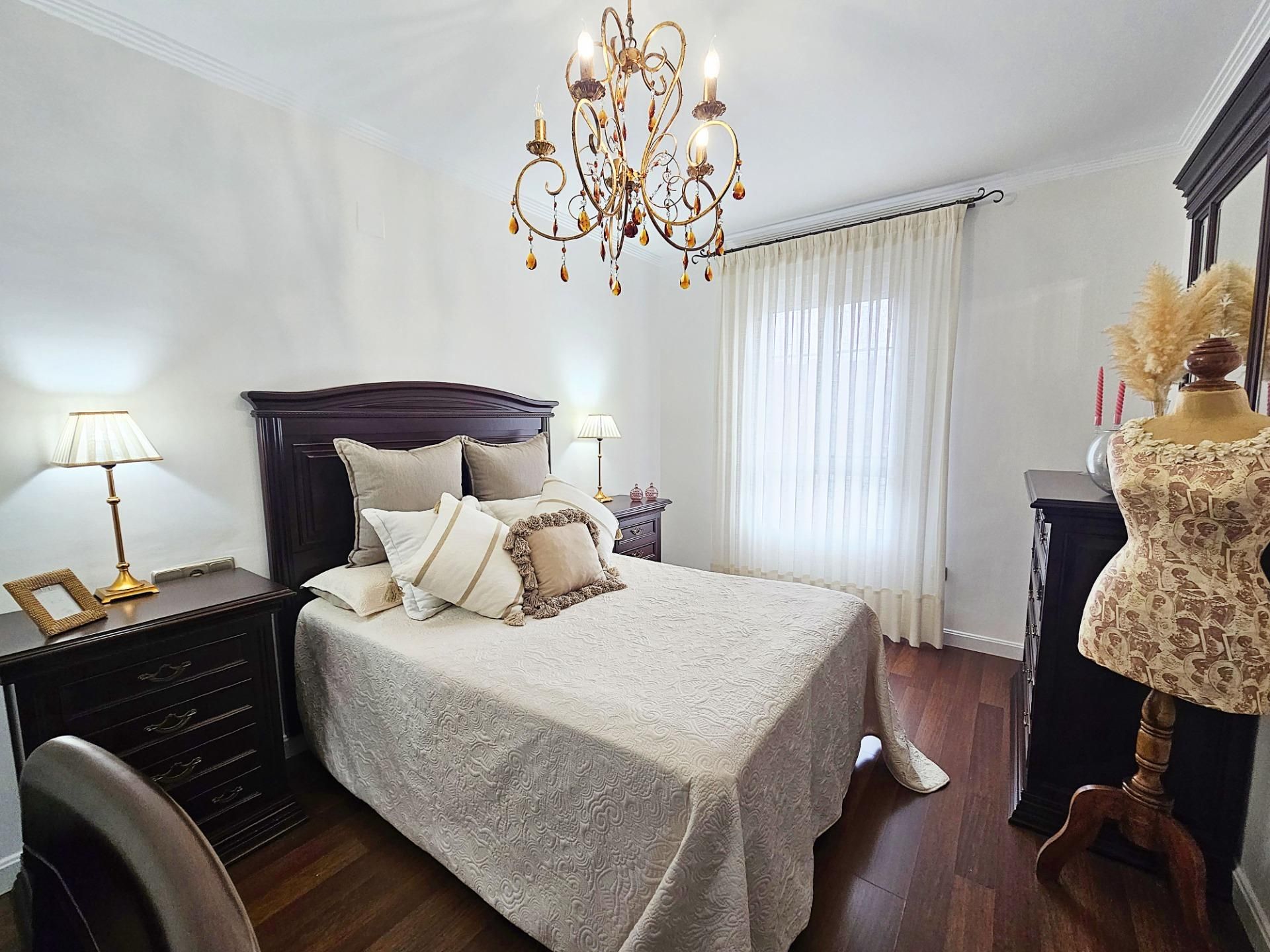 Dormitori de Pis en venda en Linares amb Aire condicionat, Parquet i Balcó