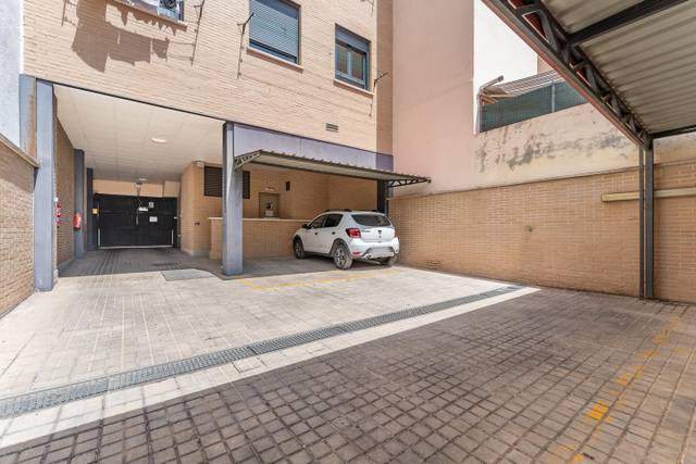 Garaje en Alquiler en De Vicente Camarón en Puerta del Ángel