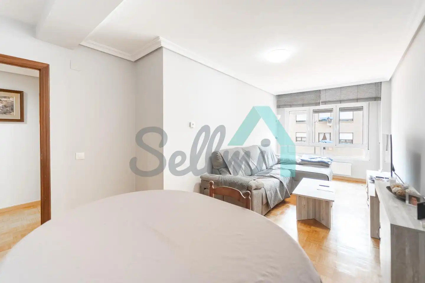 Sala de estar de Piso en venta en Oviedo  con Calefacción, Parquet y Trastero