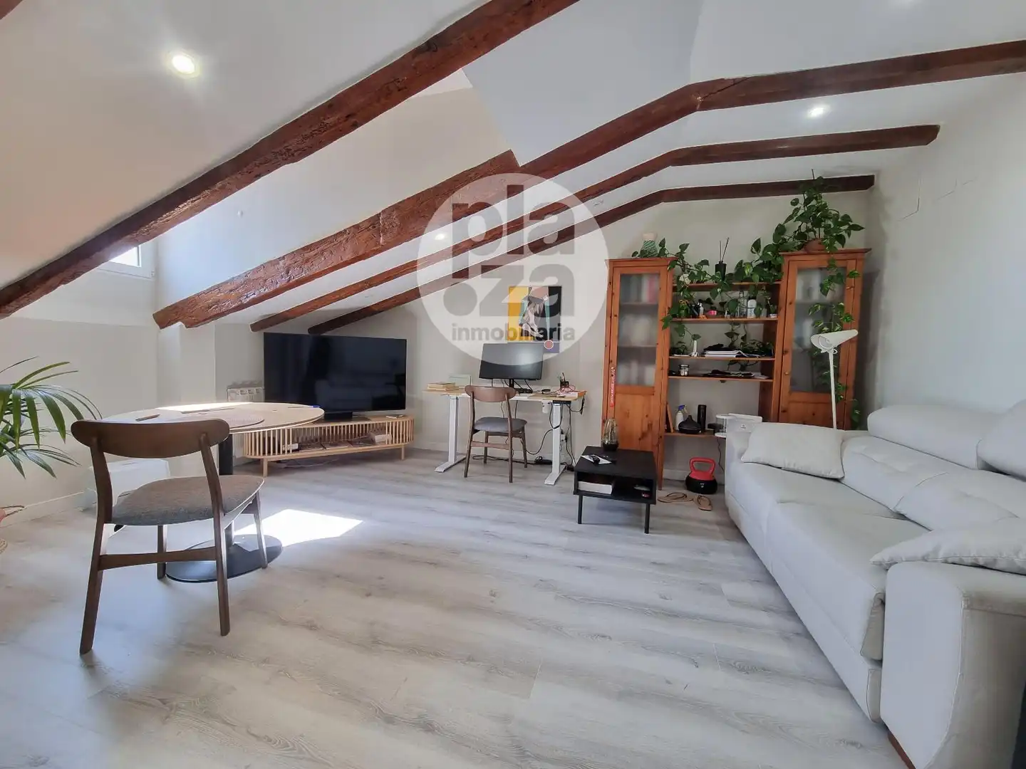 Sala d'estar de Àtic en venda en Burgos amb Calefacció