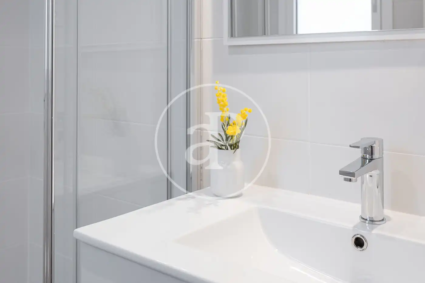 Bathroom of Flat for sale in Barcelona  with Heating and Furnished