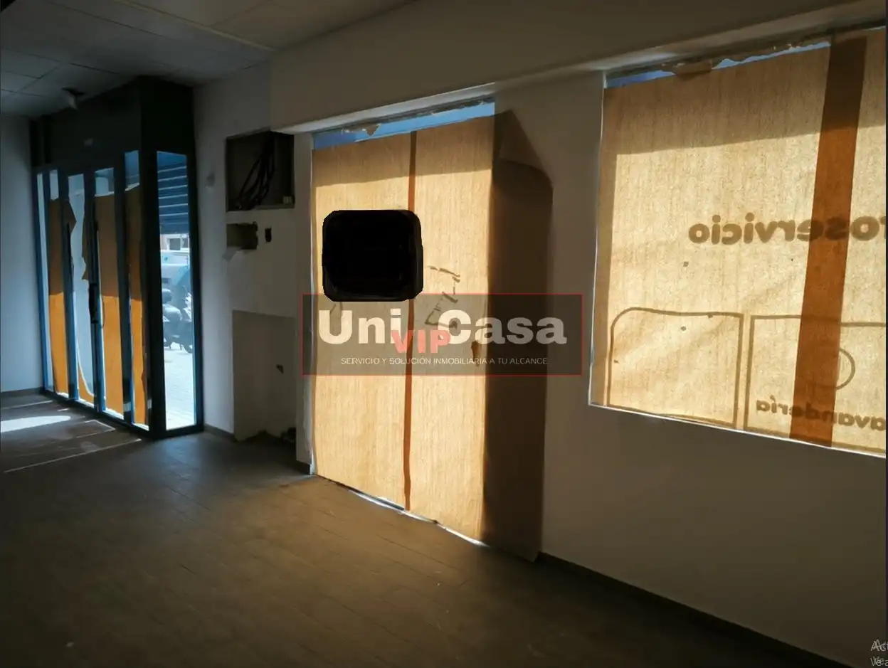 Local comercial en venda a Norte-Sierra