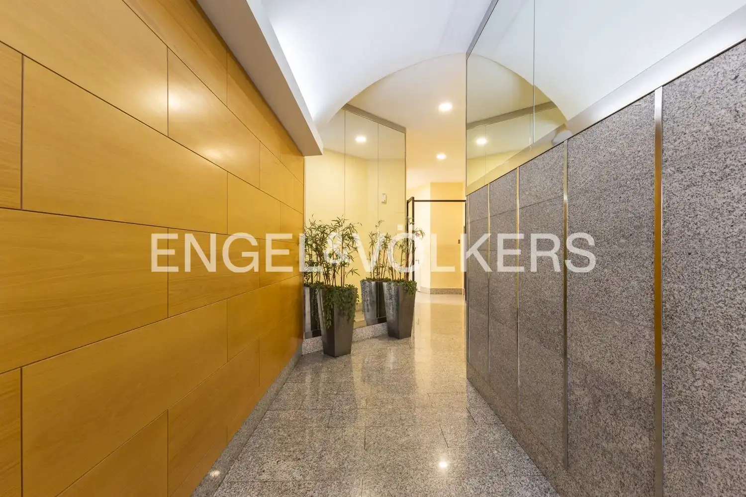Ático en venta en Valencia con Aire acondicionado, Calefacción y Terraza