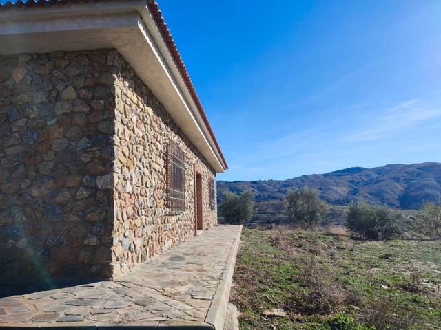 Terreno en Venta en Plaza Iglesia, 6 en Lobras