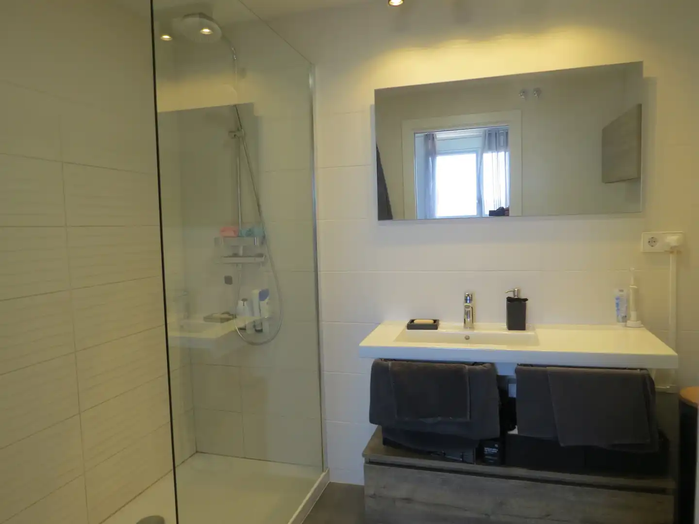 Bathroom of Attic for sale in Mataró  with Air Conditioner, Heating and Private garden