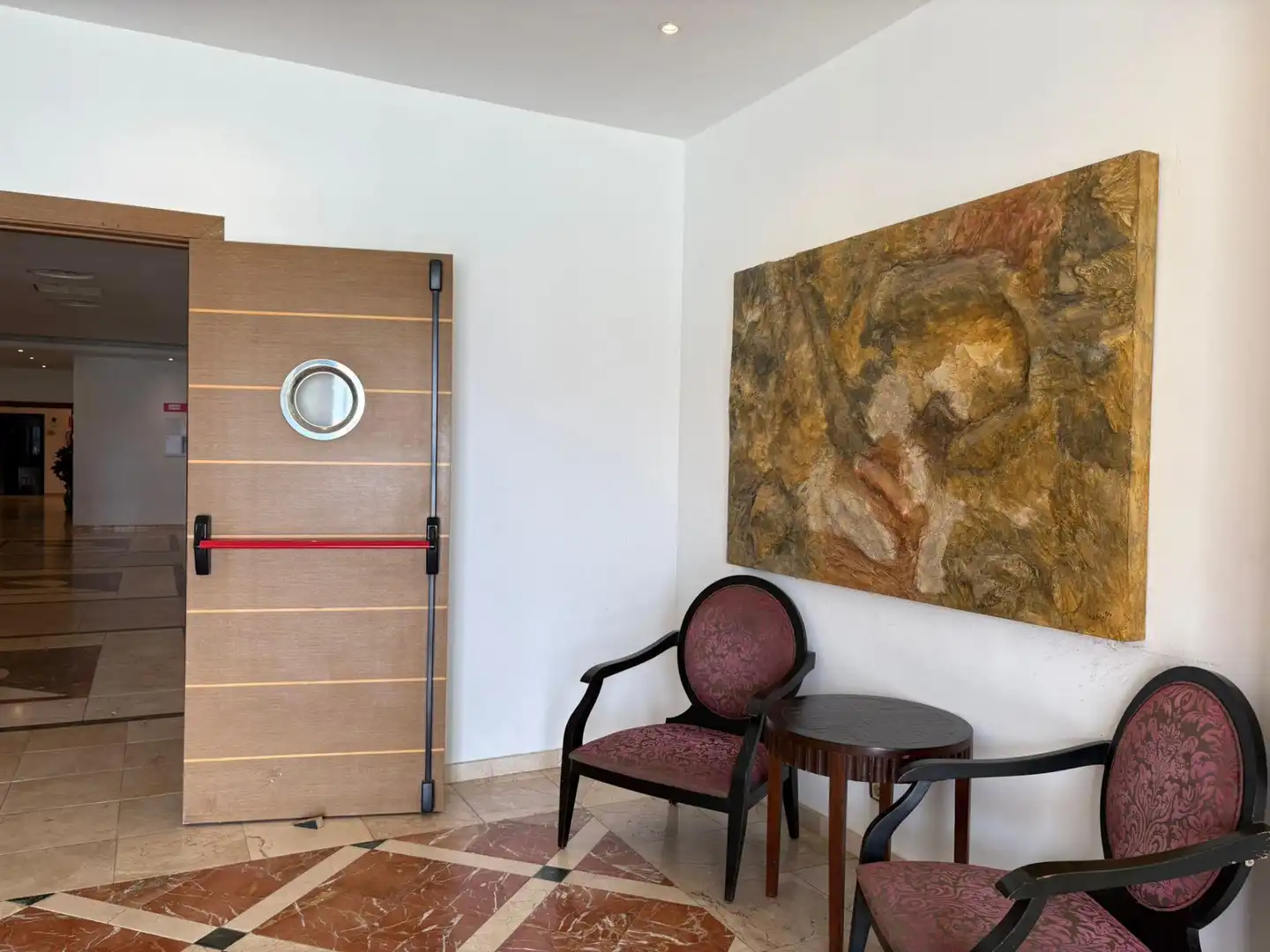 Apartament en venda en Benahavís amb Jardí privat, Alarma i Piscina comunitària