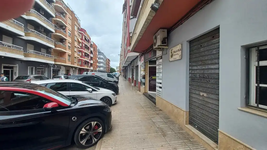 Business premises for sale in Carrer Francesc Oliver Batlle, imagen 2