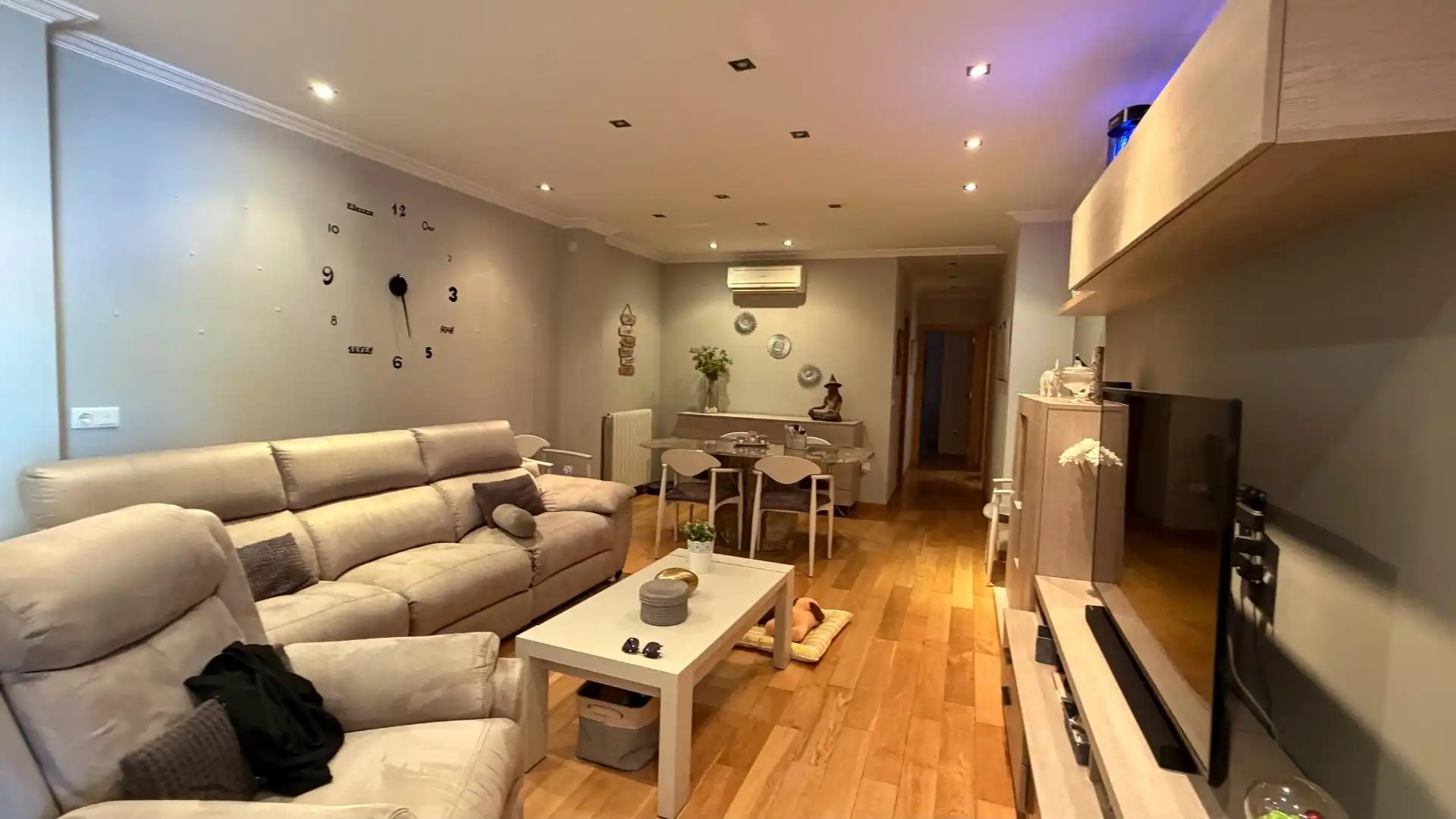 Sala d'estar de Casa o xalet en venda en Camí Reial 