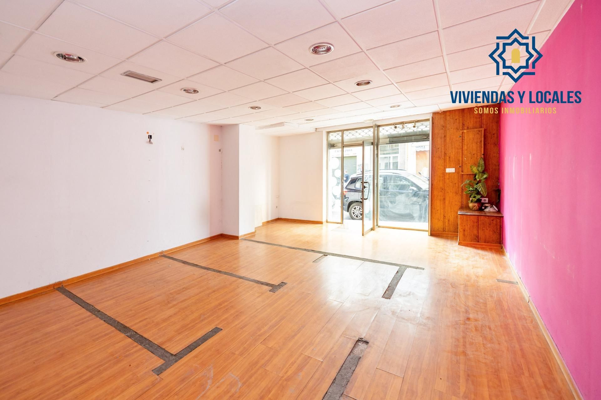 Premises for sale in  Granada Capital