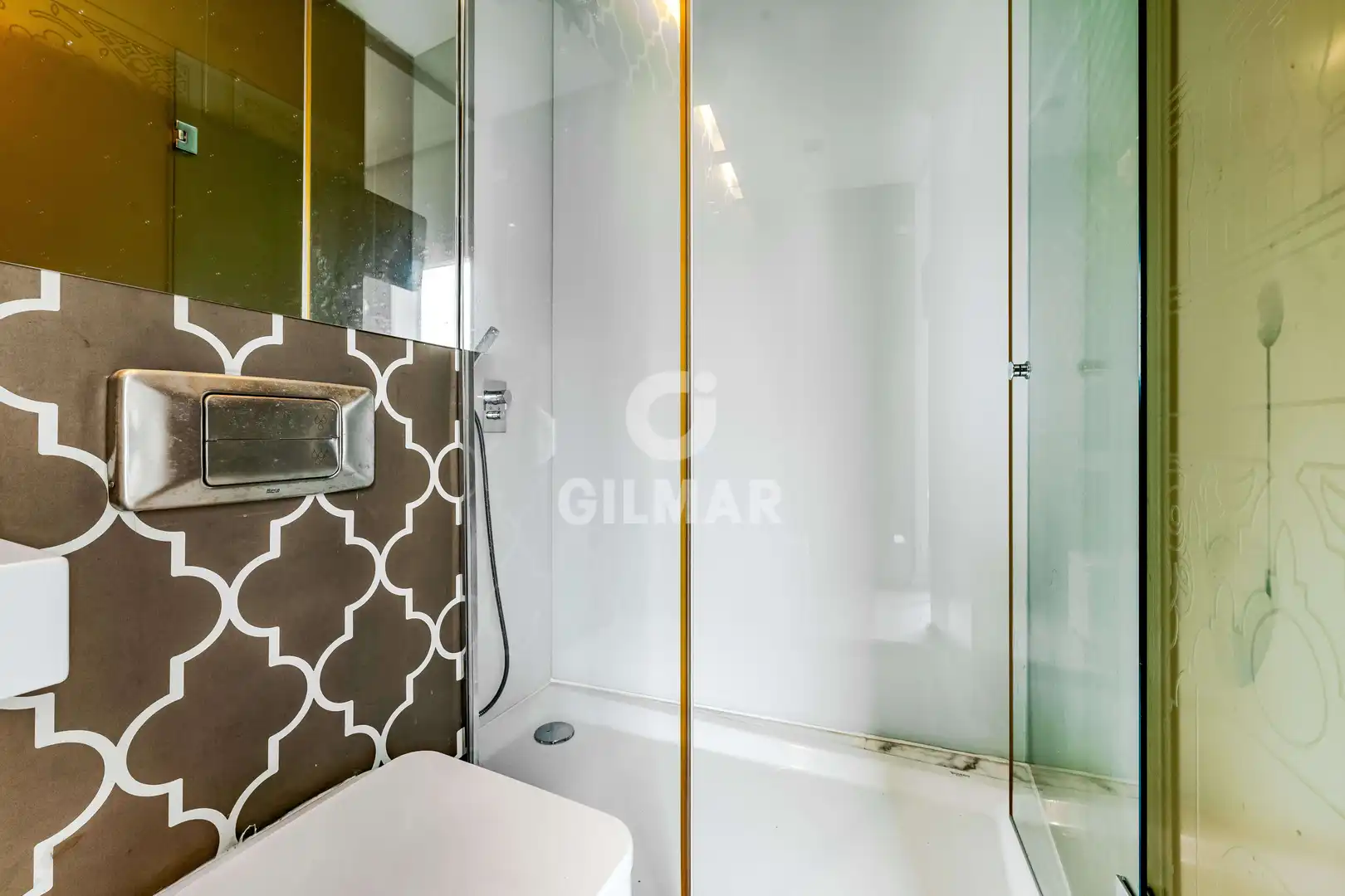 Baño de Dúplex en venta en Sevilla con Calefacción y Balcón