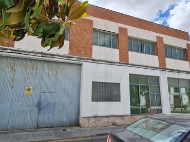 Mixt residencial en venda a Calle Muñoz de Sepúlveda