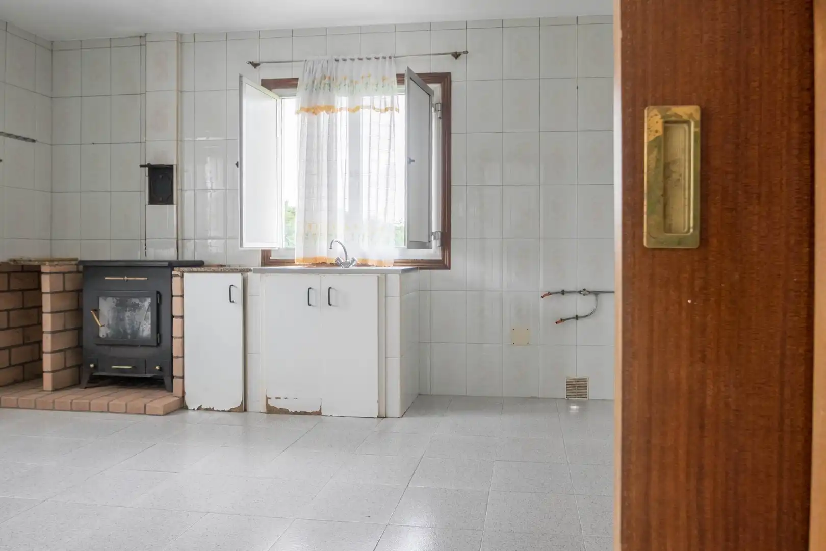 Cocina de Casa o chalet en venta en Carral con Jardín privado y Parquet