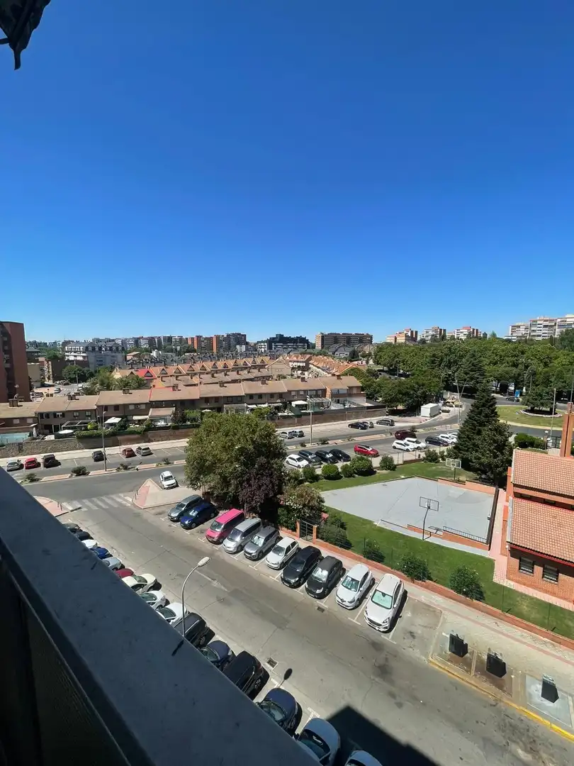 Außenansicht von Wohnung zur Miete in Fuenlabrada mit Klimaanlage, Heizung und Parkett