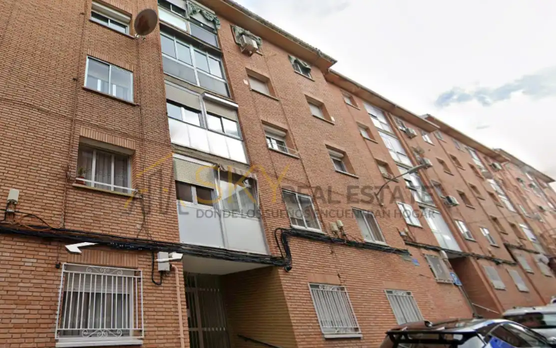 Vista exterior de Pis en venda en Guadalajara