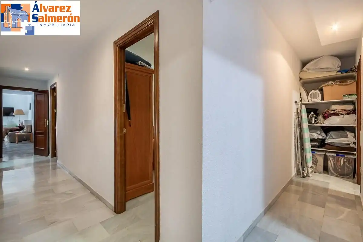 Flat for sale in Granada  with Heating and Storage room