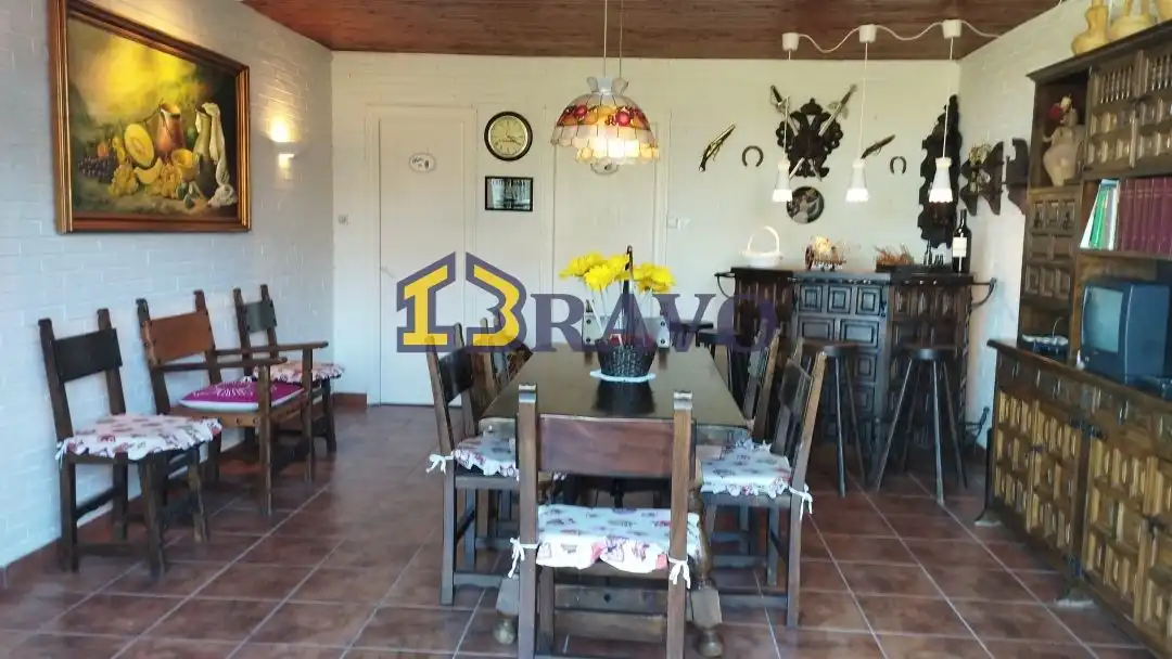 Comedor de Piso en venta en Medina de Pomar con Calefacción, Jardín privado y Terraza