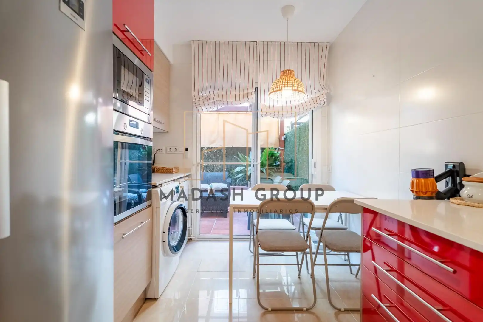 Casa aparellada amb piscina en venda a Carrer PRESIDENT MACIA, imagen 16